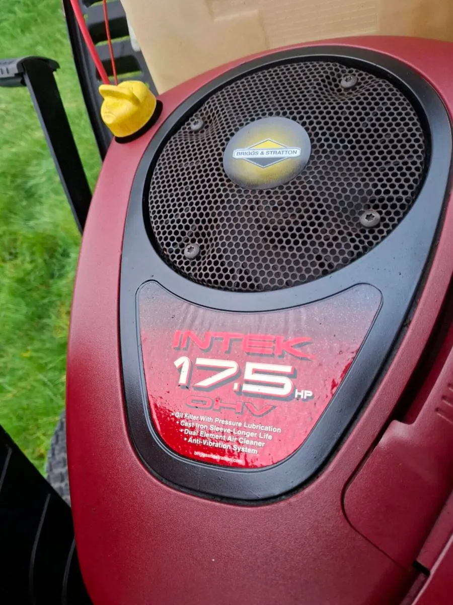 Tractor lawnmower - Image 3