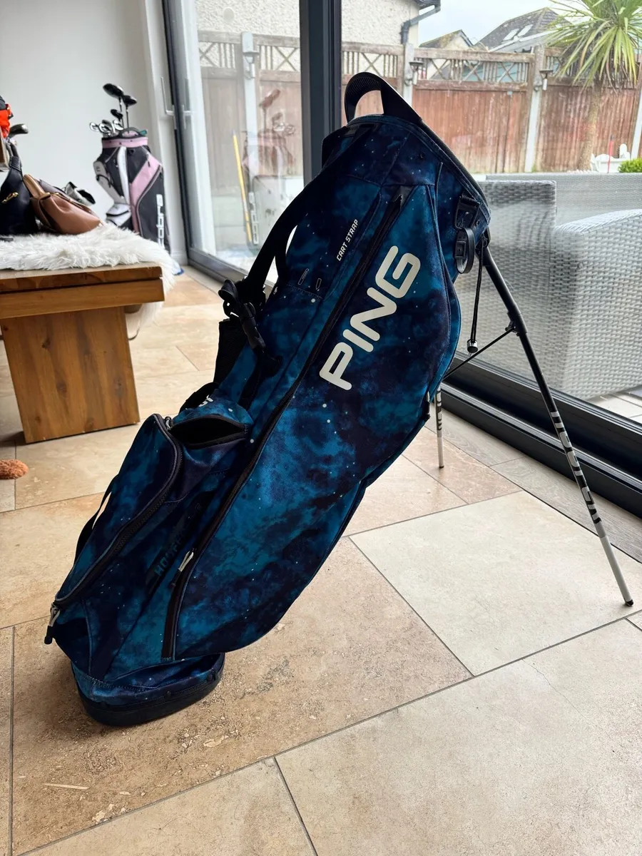 Ping Hoofer Golf Carry Bag - Image 1