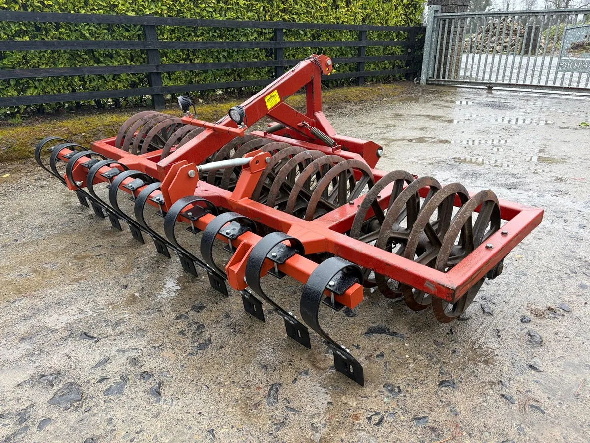 Lynx 3m front furrow press - Image 1