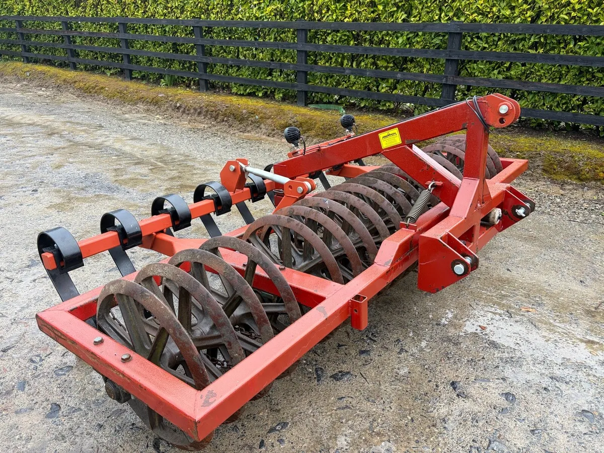 Lynx 3m front furrow press - Image 3