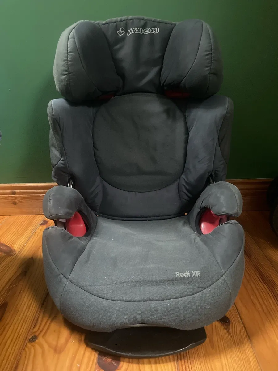 Booster seat - Image 1