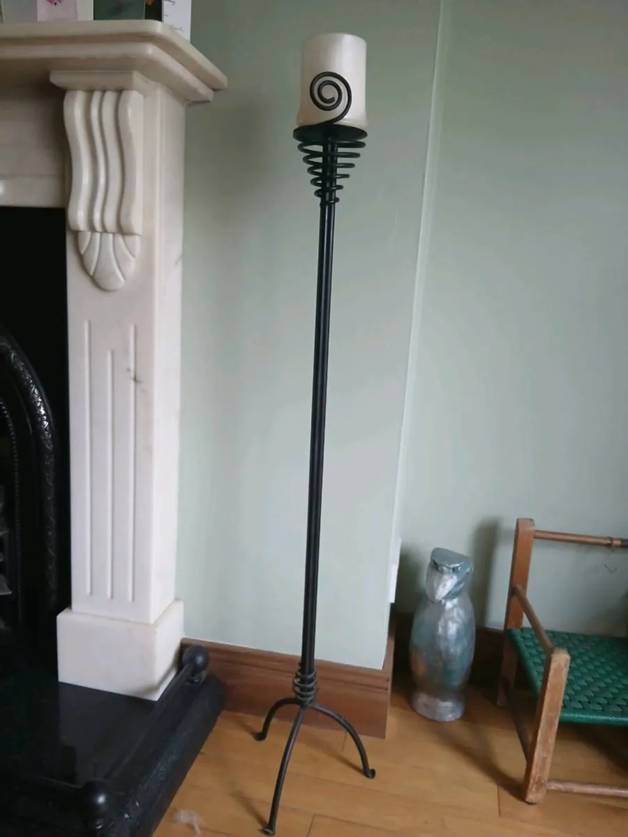Large floor standing candle holder - Image 3
