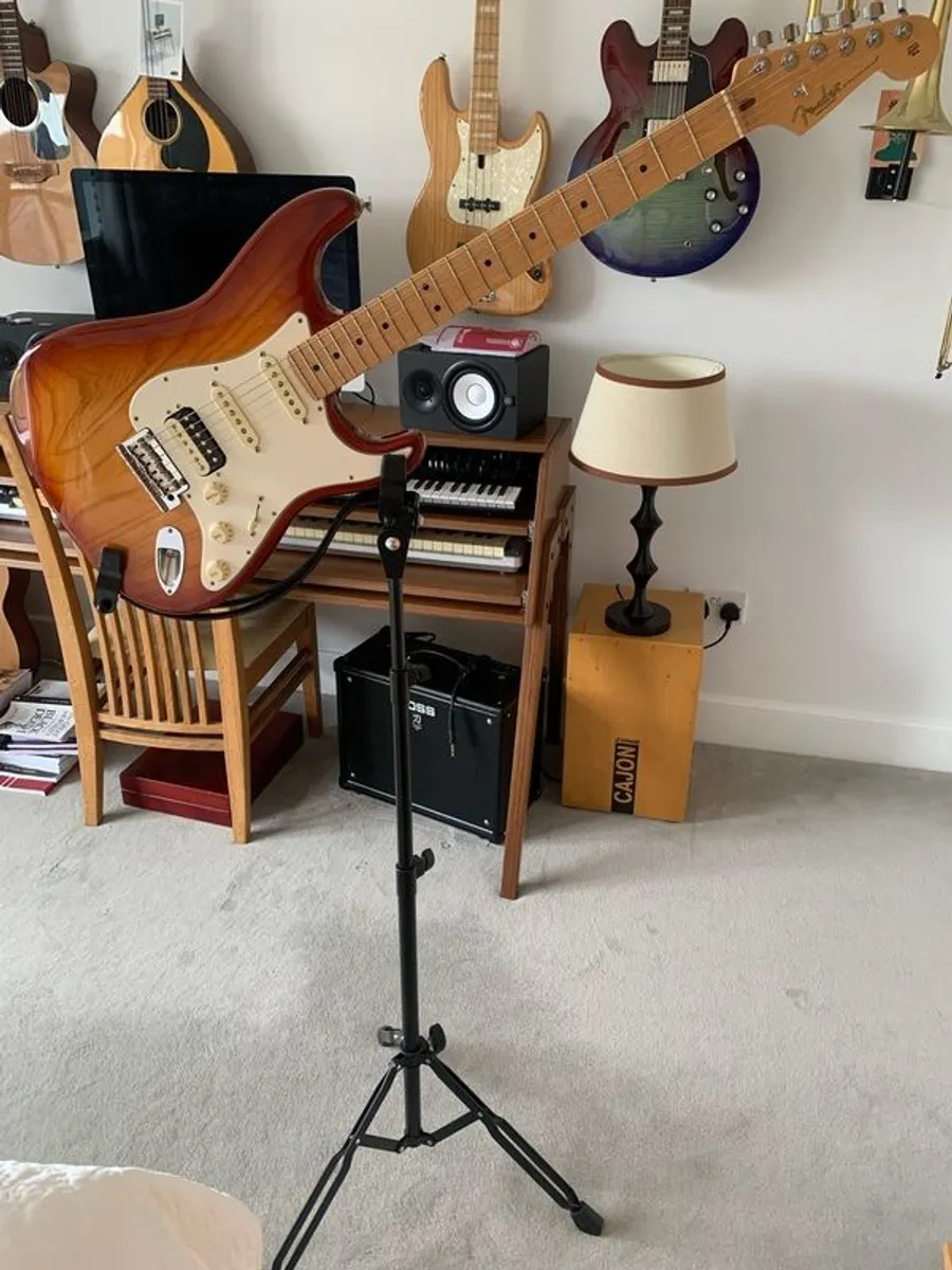Guitar Stand For Live Performance - Image 1