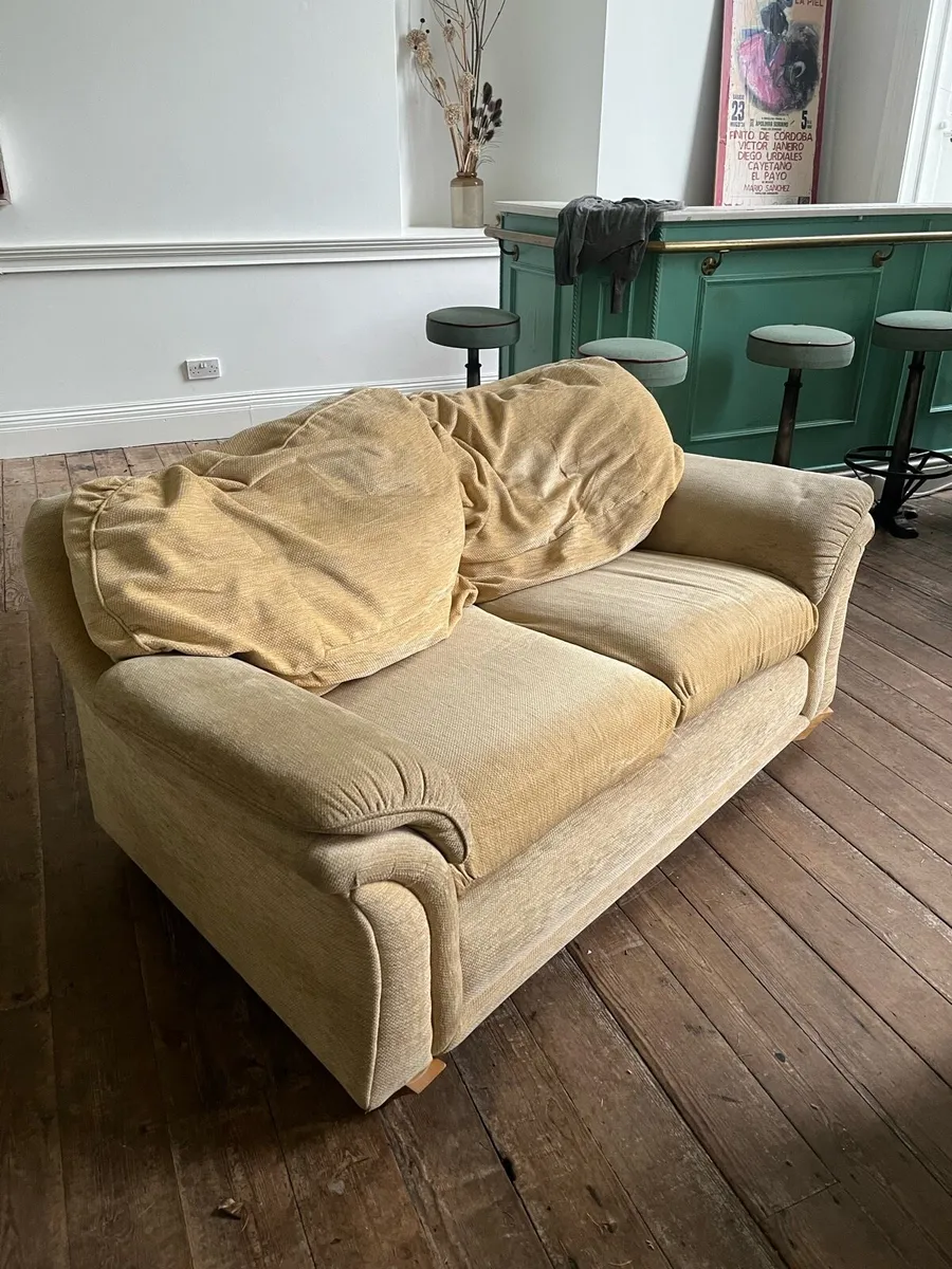 really comfortable sofa - Image 1