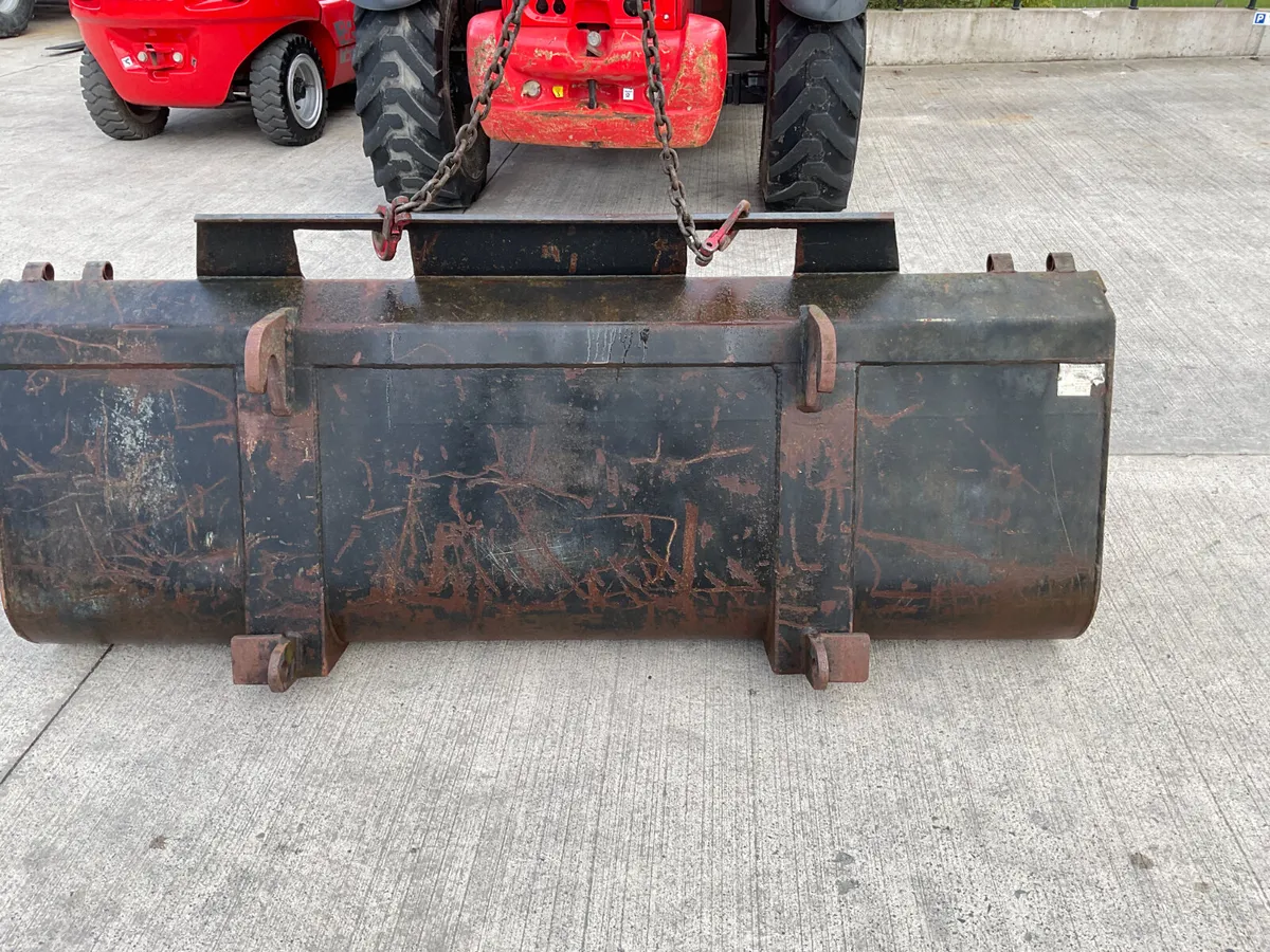 JCB Q-Fit Loader Bucket - Image 3