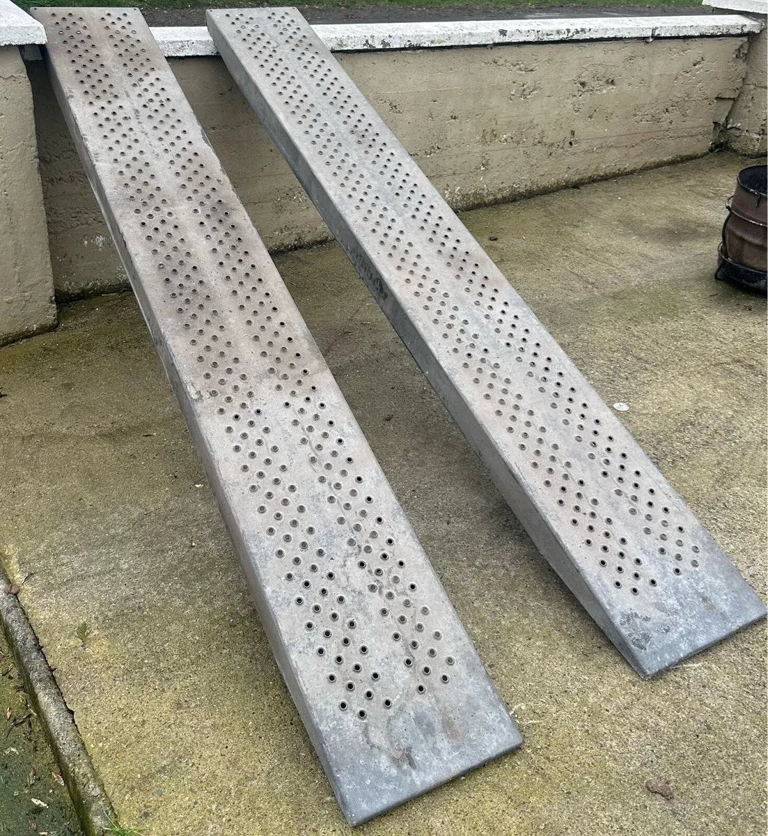 8 foot loading ramps - Image 1