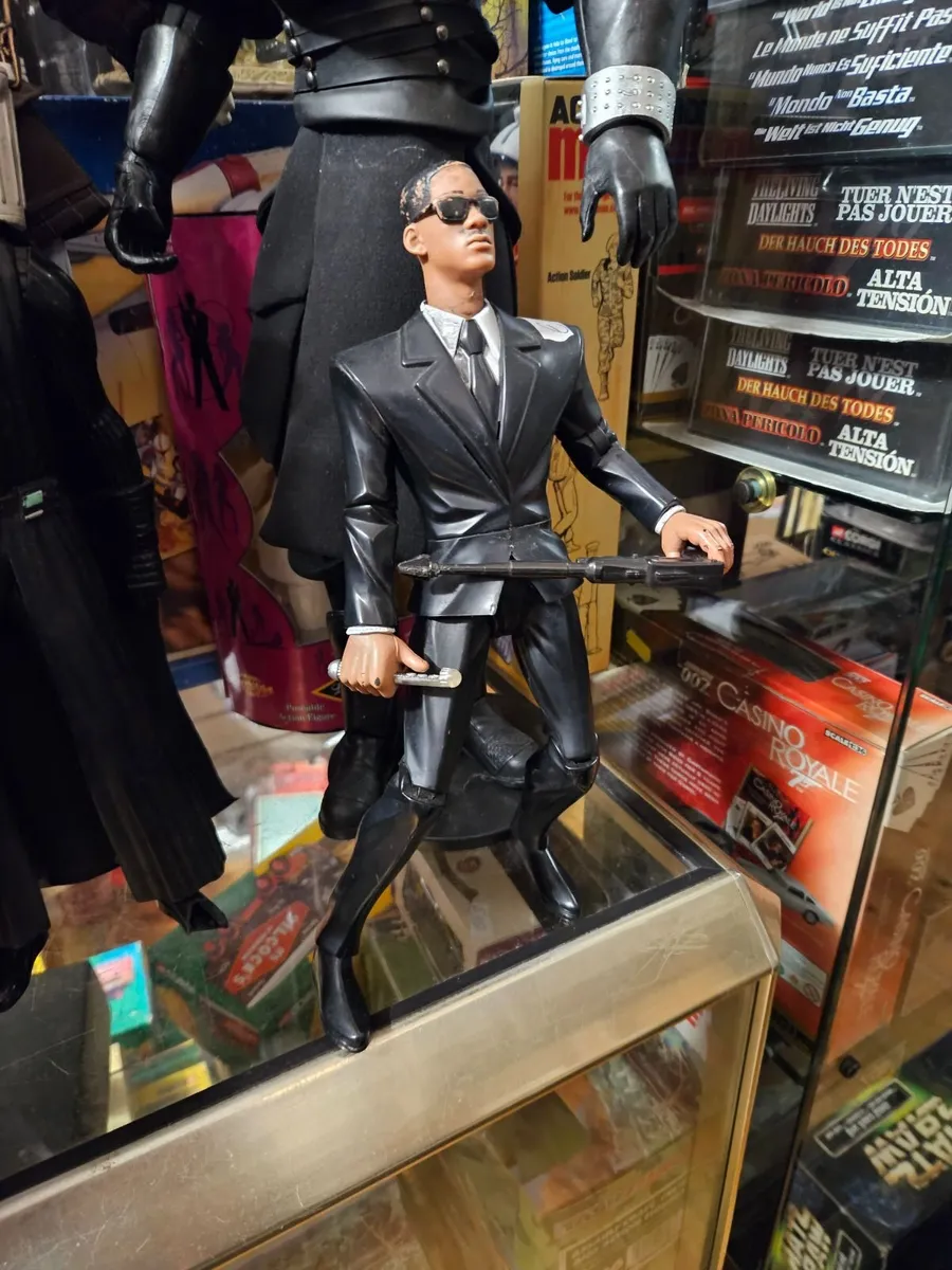 Will Smith Men in Black Figure