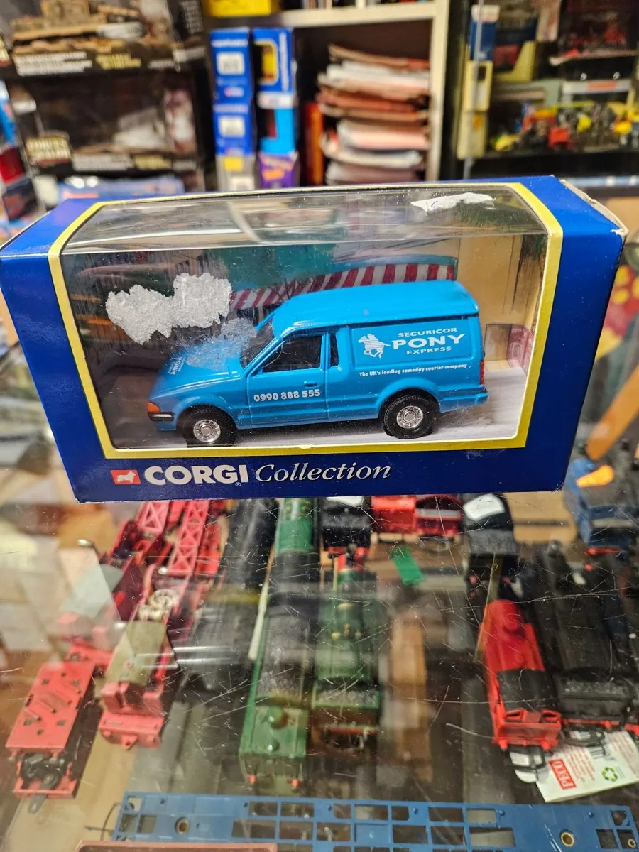 Corgi Ford Escort Van - Image 2