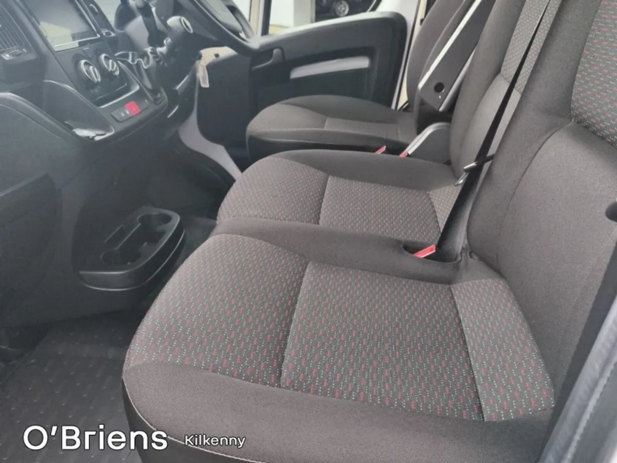 Citroen Relay RELAY 33 L3H2 BLUEHDI 140 MYE5 - Image 4