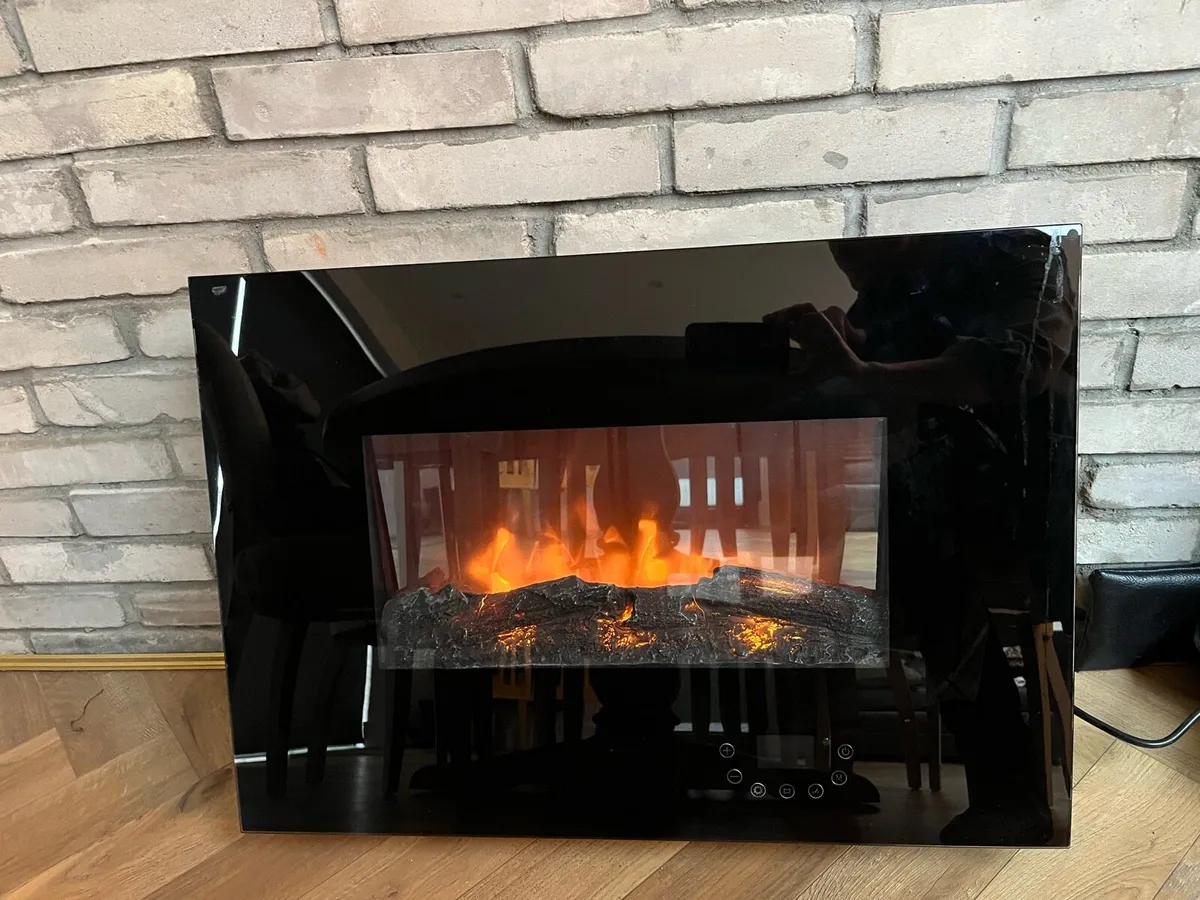 Fireplace (electric with flame) - Image 1
