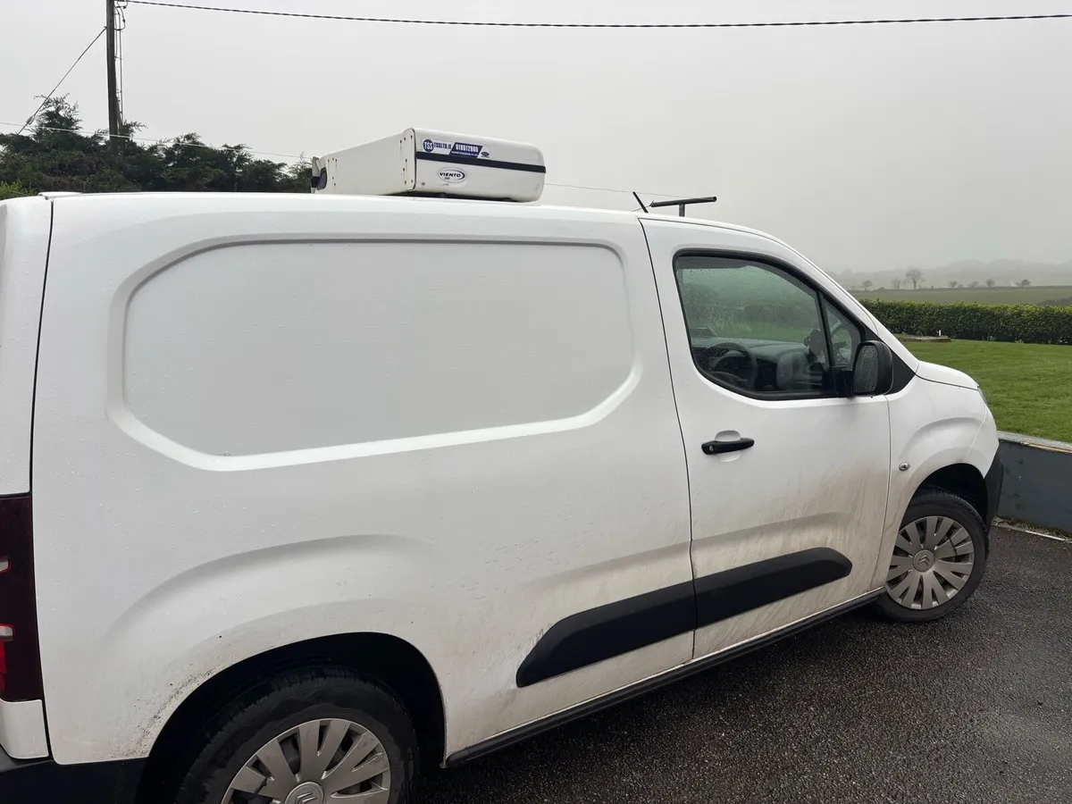 Delivery service - Image 1