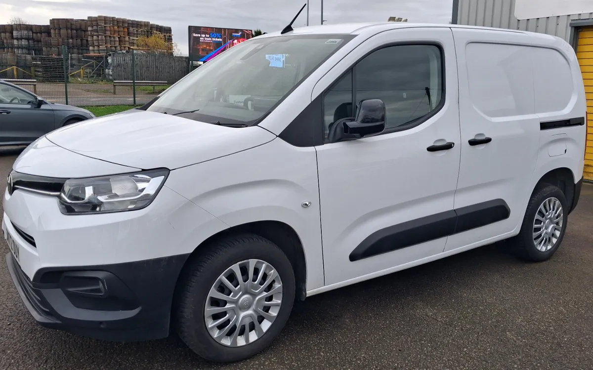 2023 Toyota ProAce Small Panel Van - Image 1