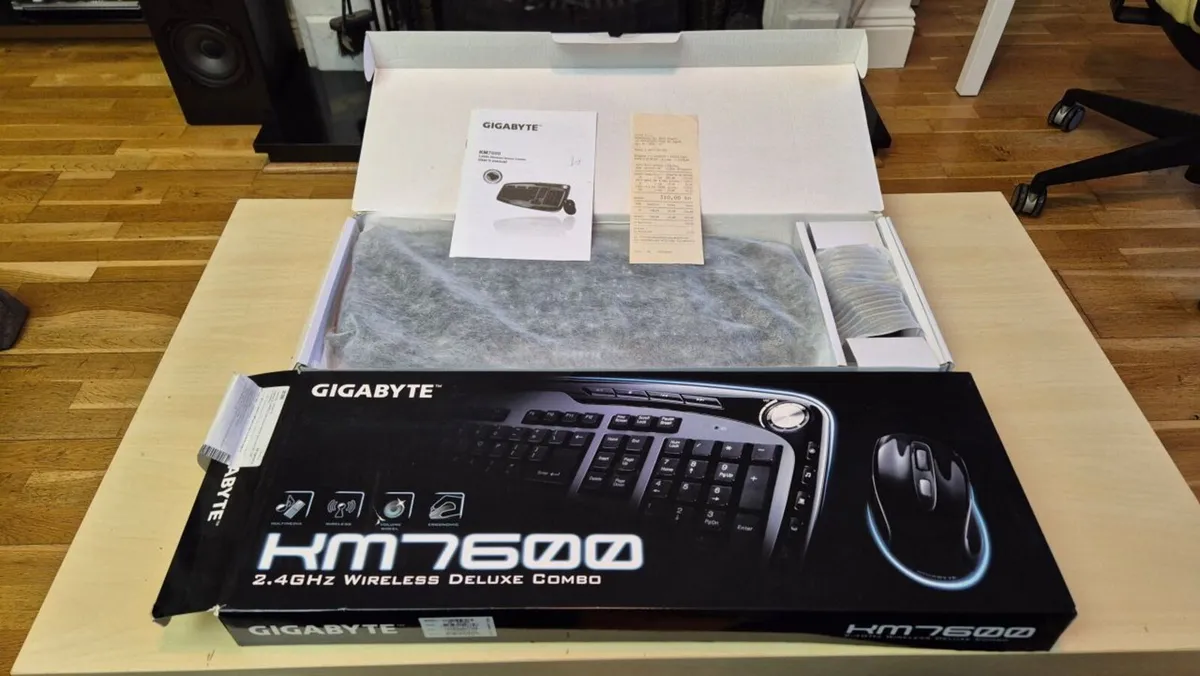 Gigabyte KM7600 wireless keyboard & mouse combo - Image 3