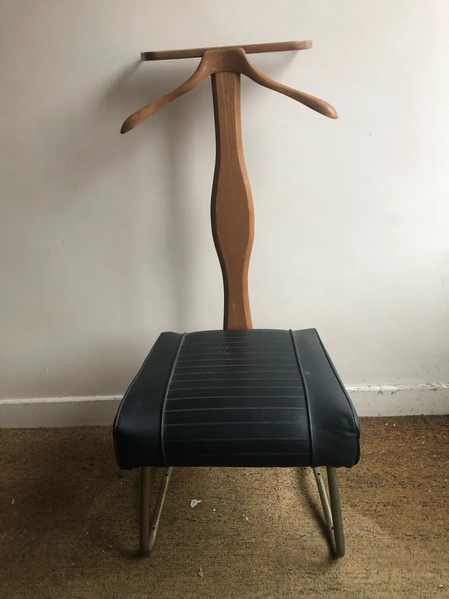 Mid century man’s valet chair - Image 1