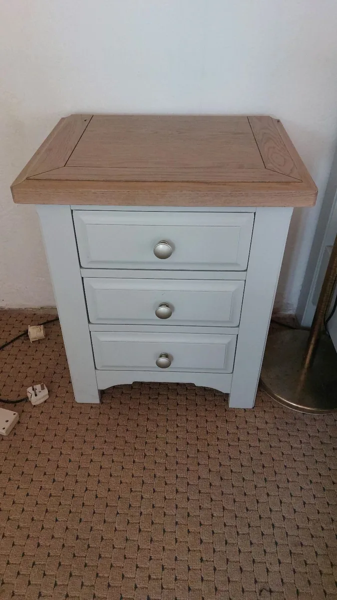 Doublebed with Nightstands - Image 2