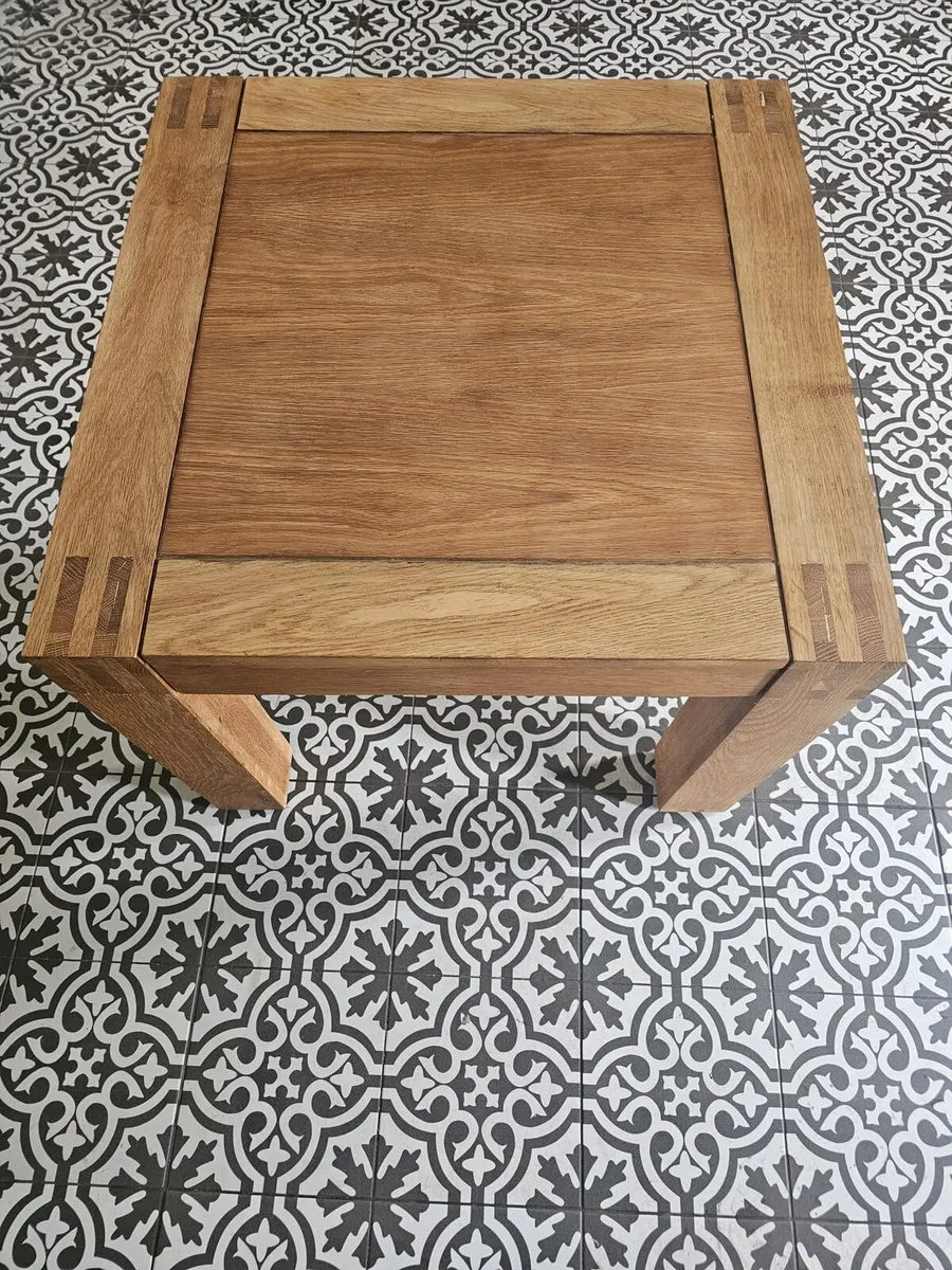 Side/lamp table - Image 2