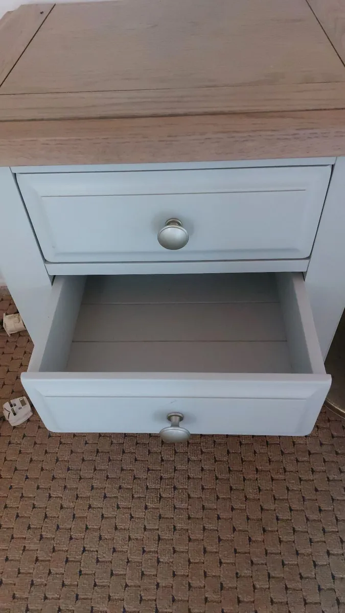 Doublebed with Nightstands - Image 3