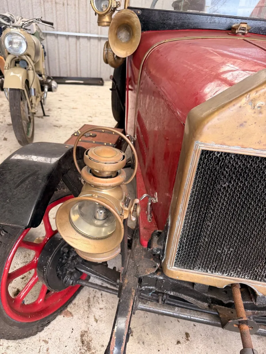 Vintage car - Image 3