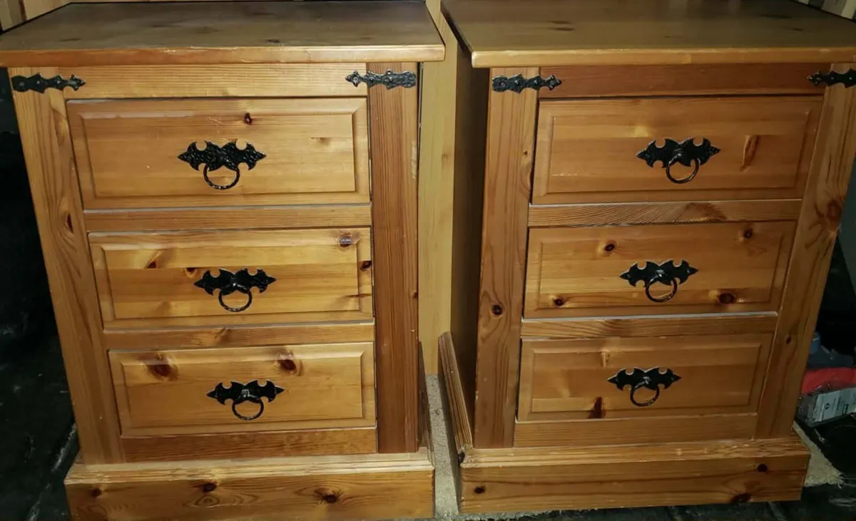 Large chest of drawers and bed side lockers - Image 2
