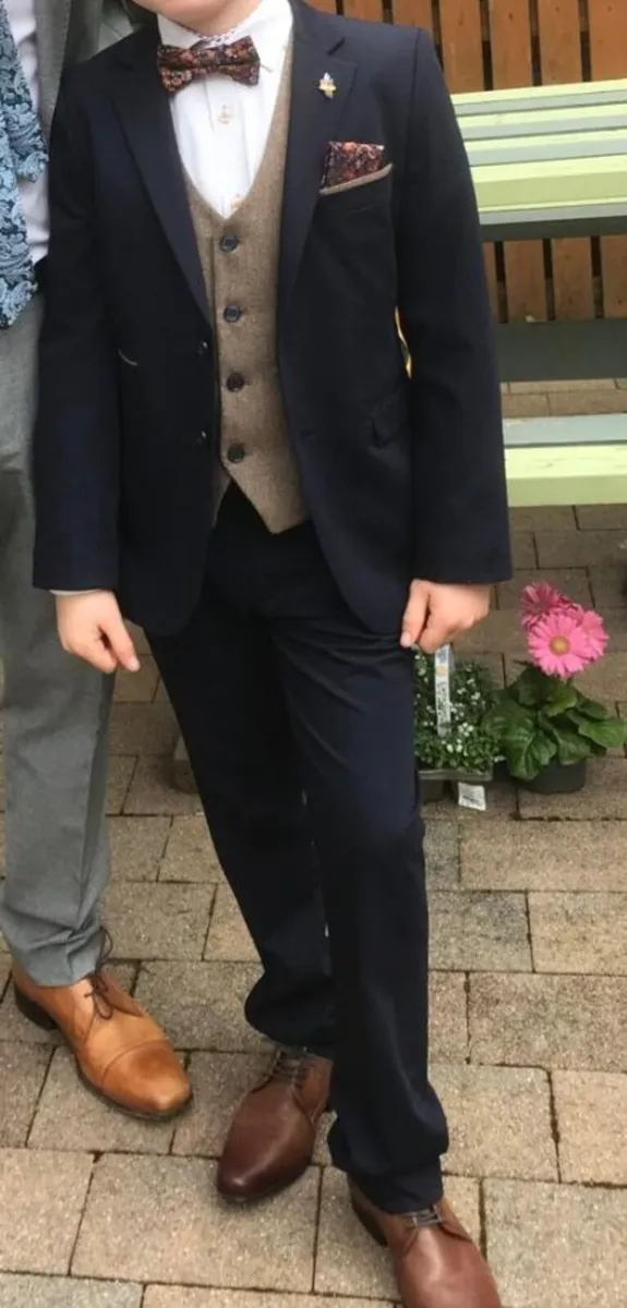 Boys three piece suit - Image 1