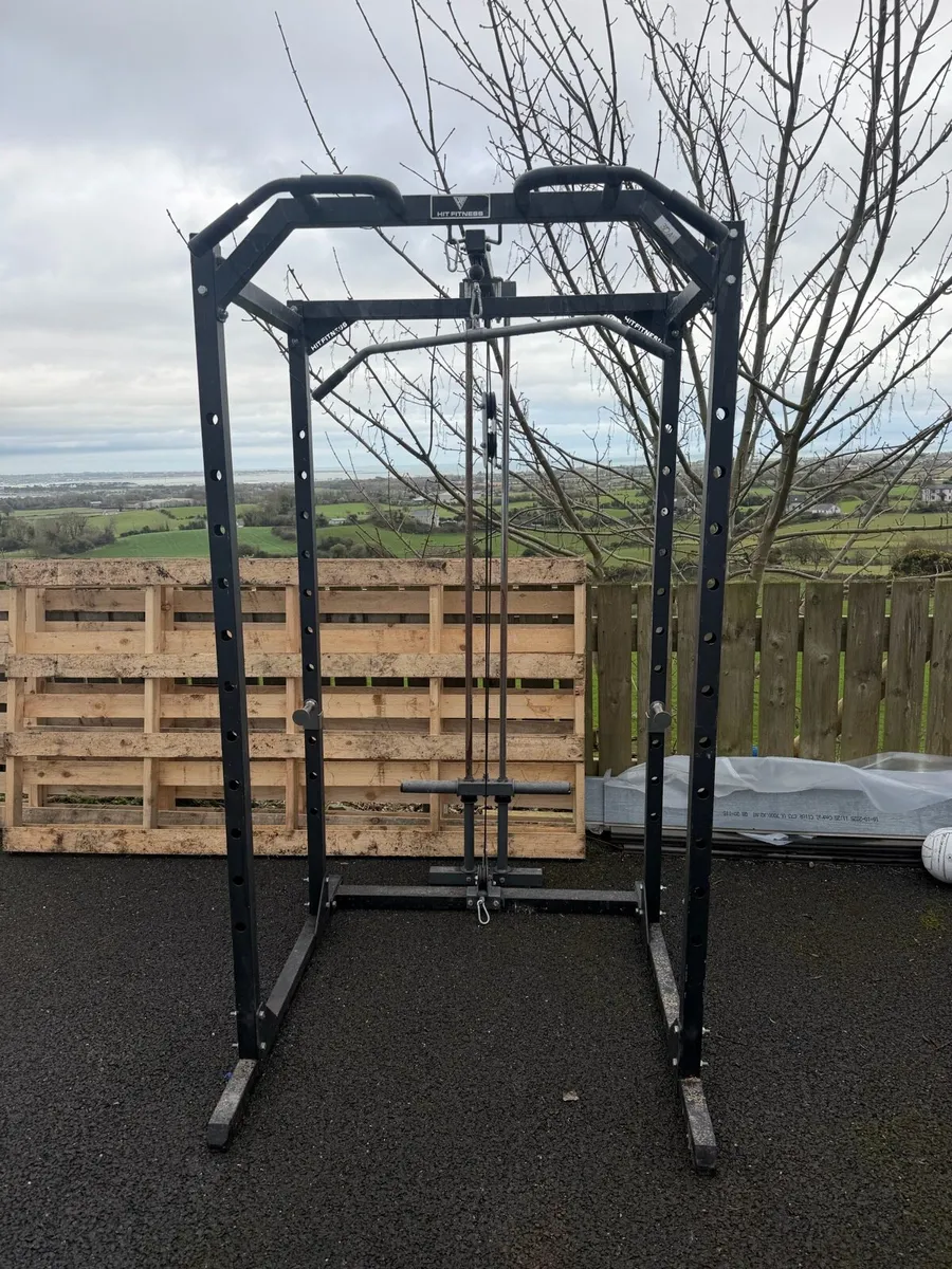 Squat rack with pulley system - Image 1