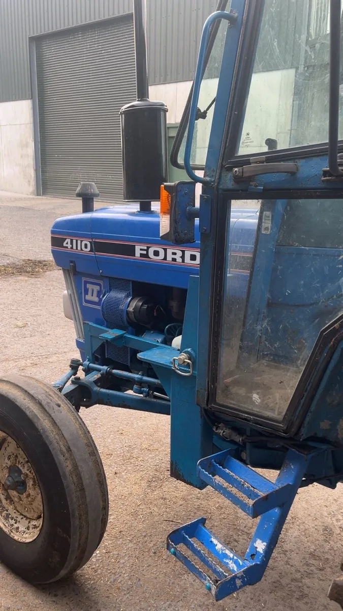 Ford 4110 tractor - Image 3