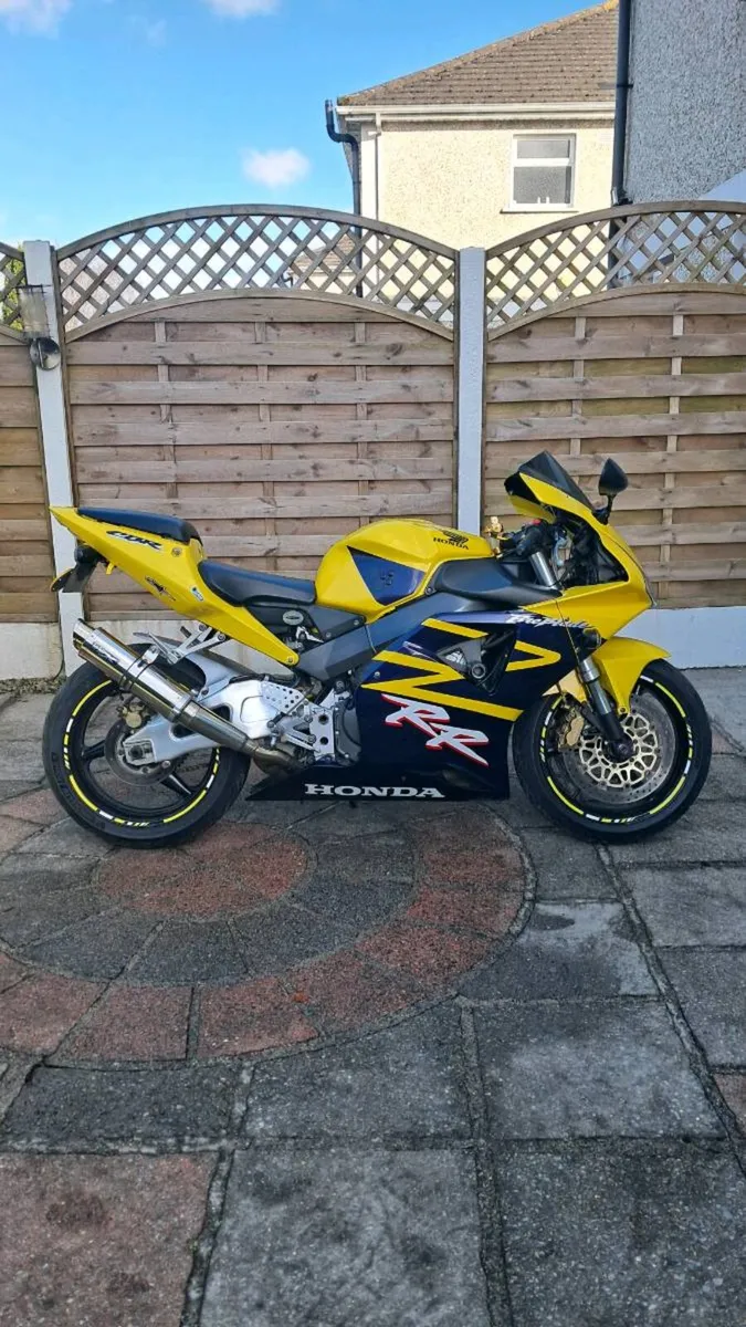 CBR 954 Fireblade - Image 3