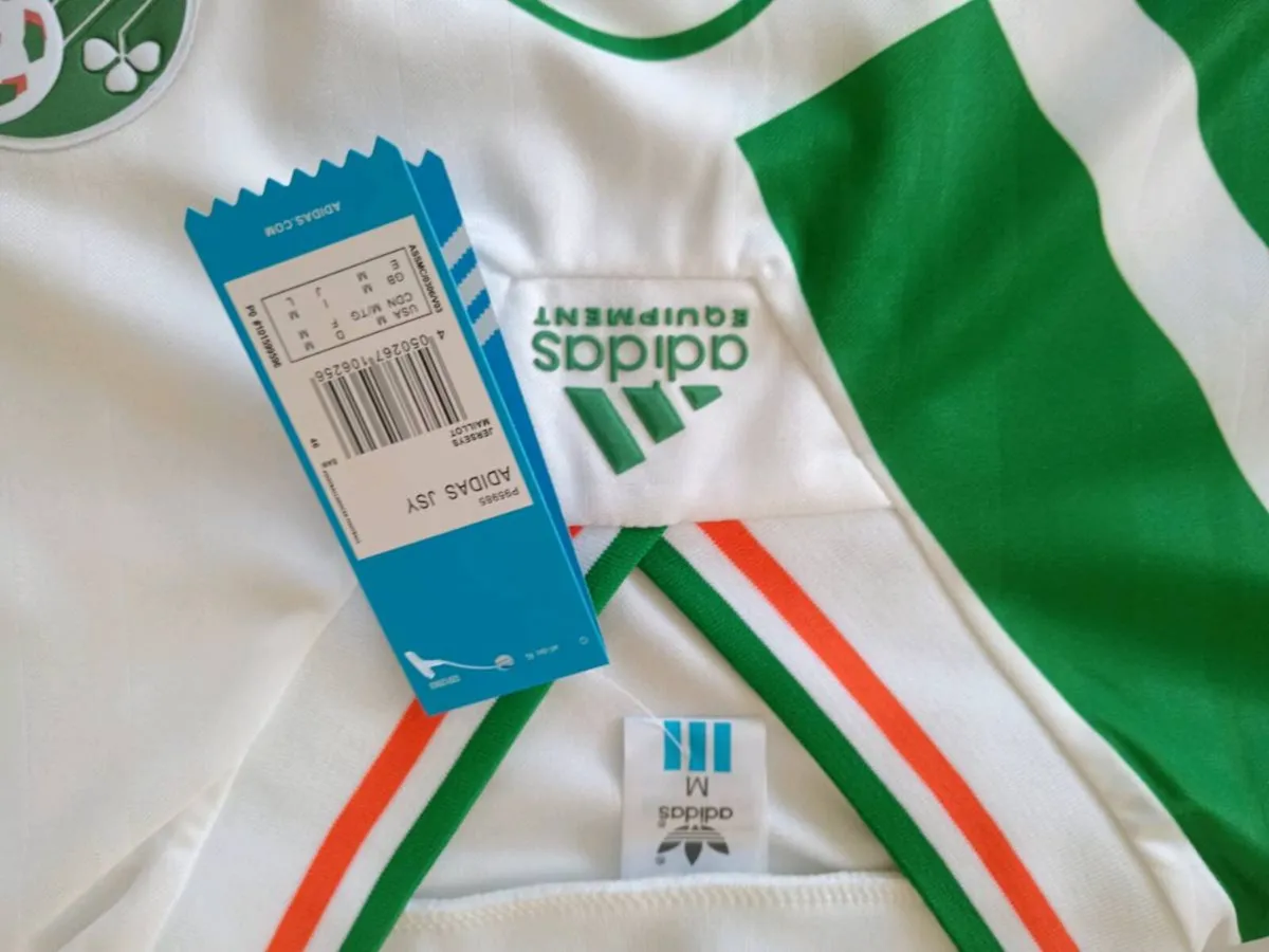 Ireland football jersey Retro - Image 3