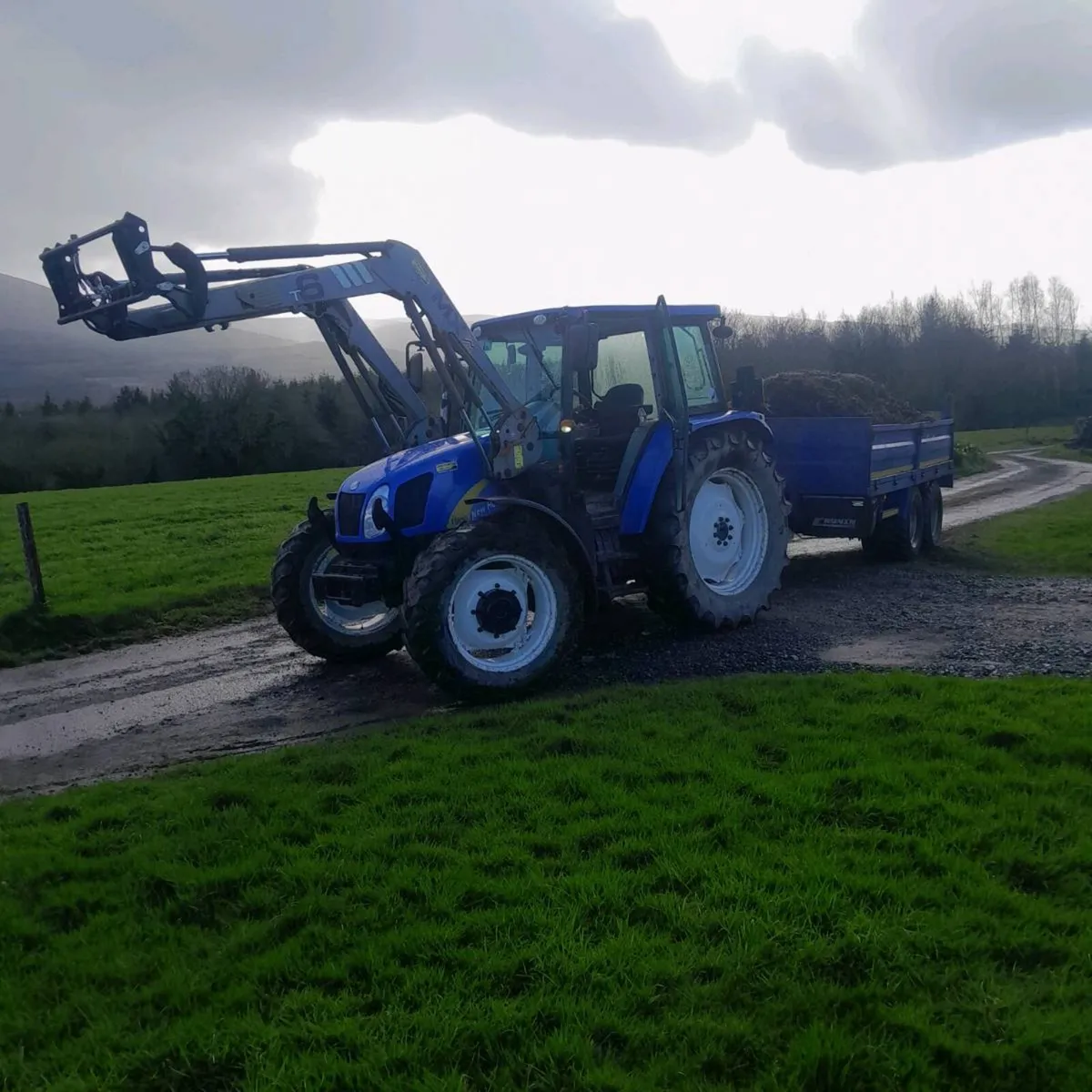 Tractor and trailer hire - Image 2