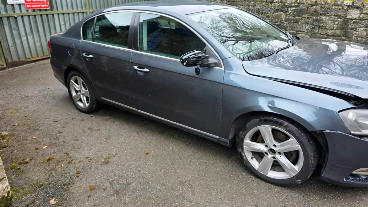 2011 Volkswagen Passat 2.0tdi Bluemotion - Image 2