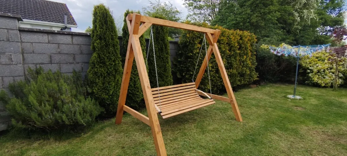 3 Person Wooden Patio Swing FREE DELIVERY - Image 3