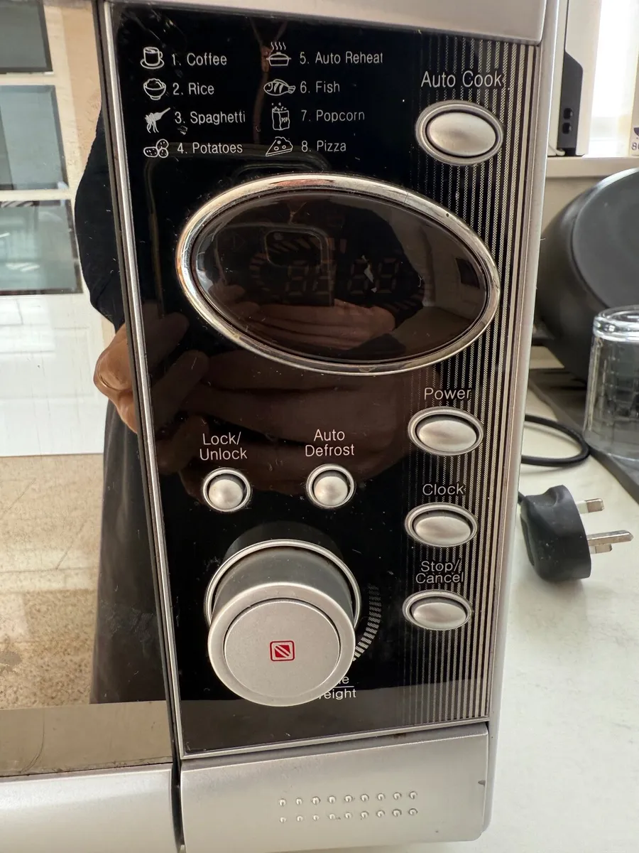 Microwave - Image 2