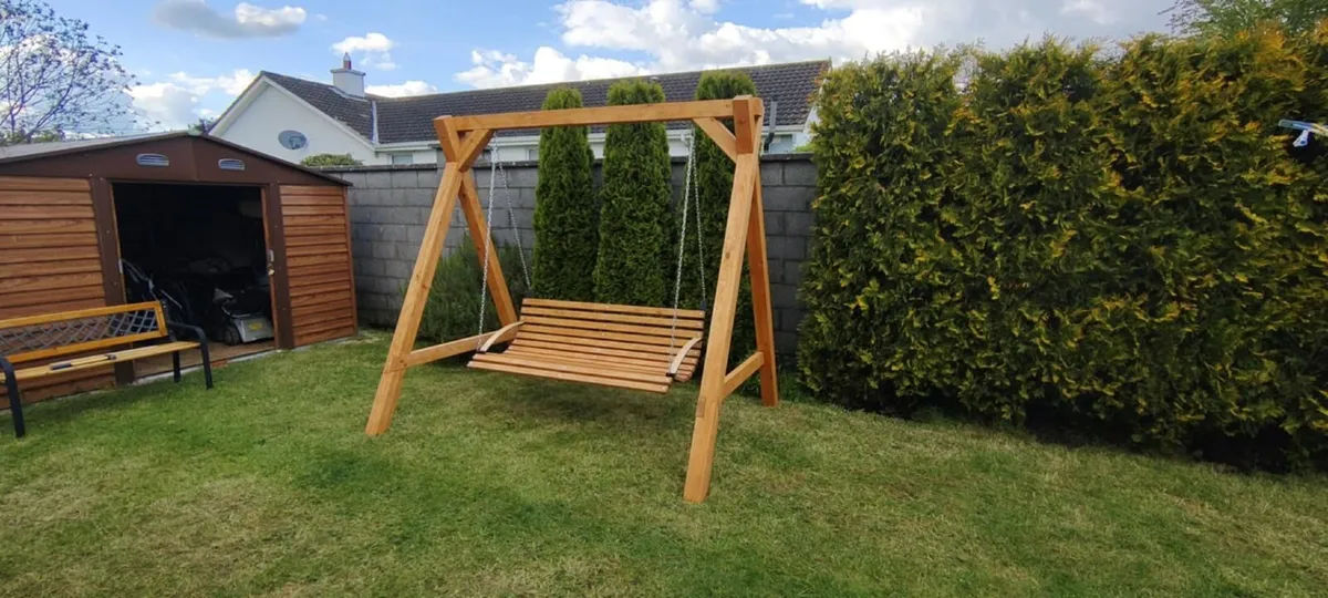 3 Person Wooden Patio Swing FREE DELIVERY - Image 4