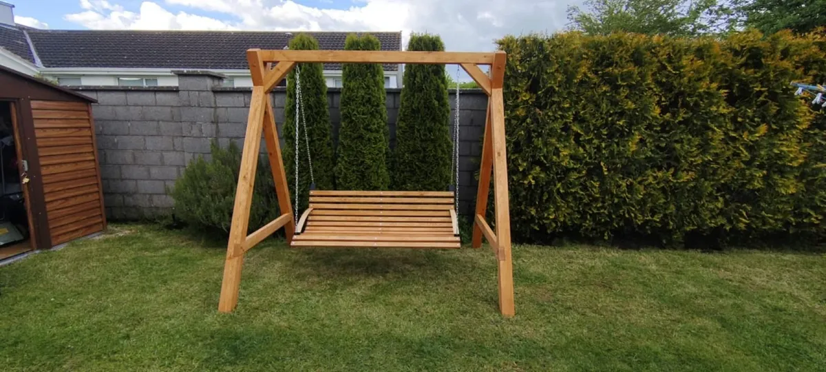3 Person Wooden Patio Swing FREE DELIVERY - Image 2