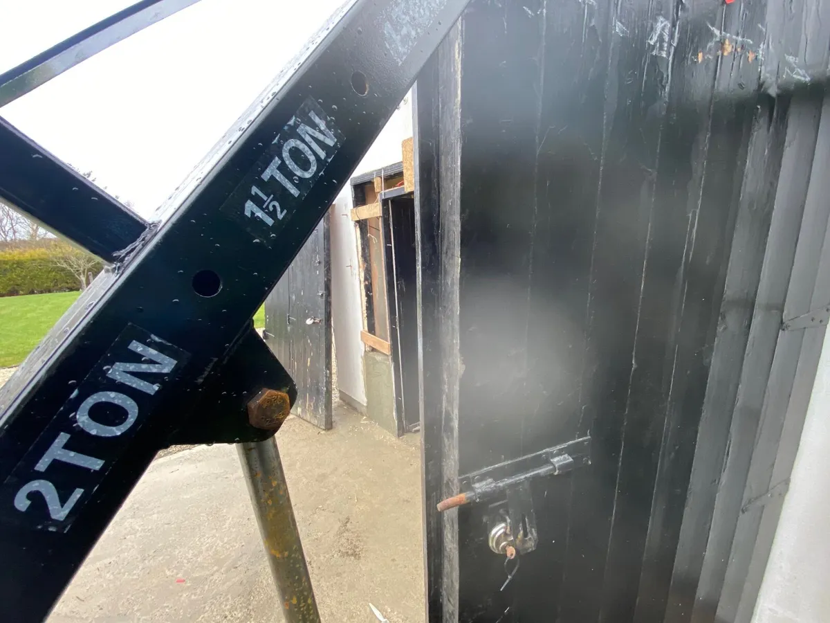 Wooden Garage door with pedestrian door inset - Image 4