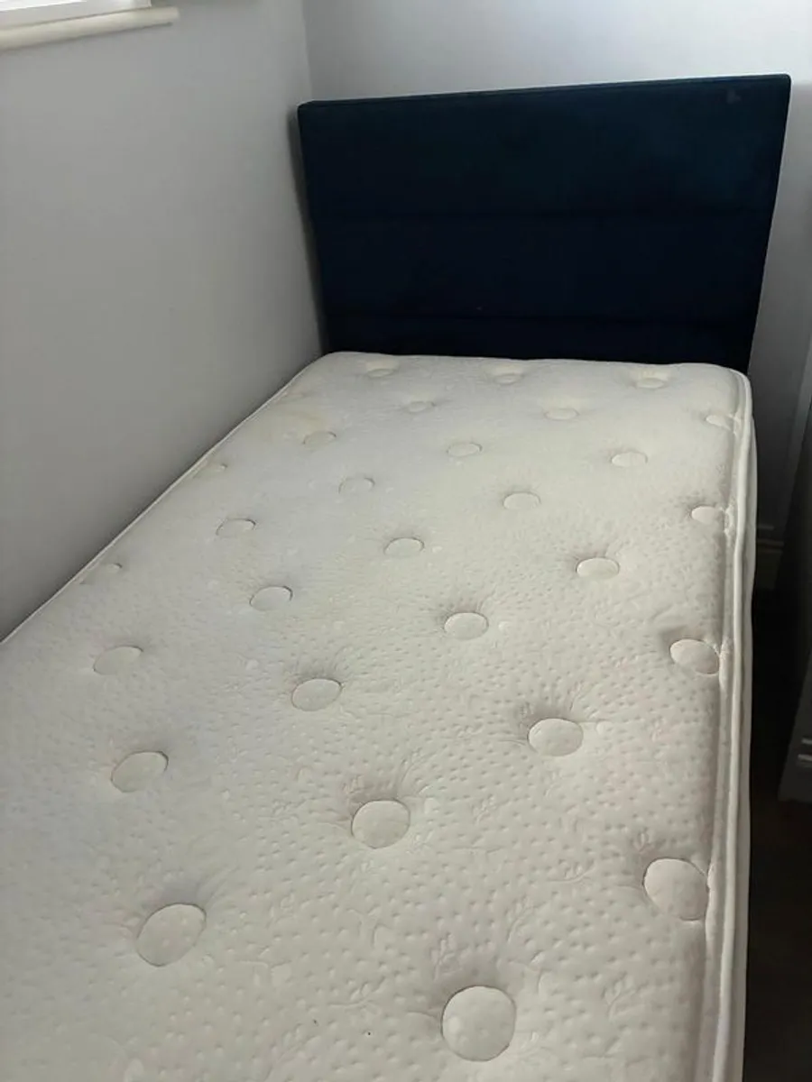 Single bed, mattress, and headboard - Image 3