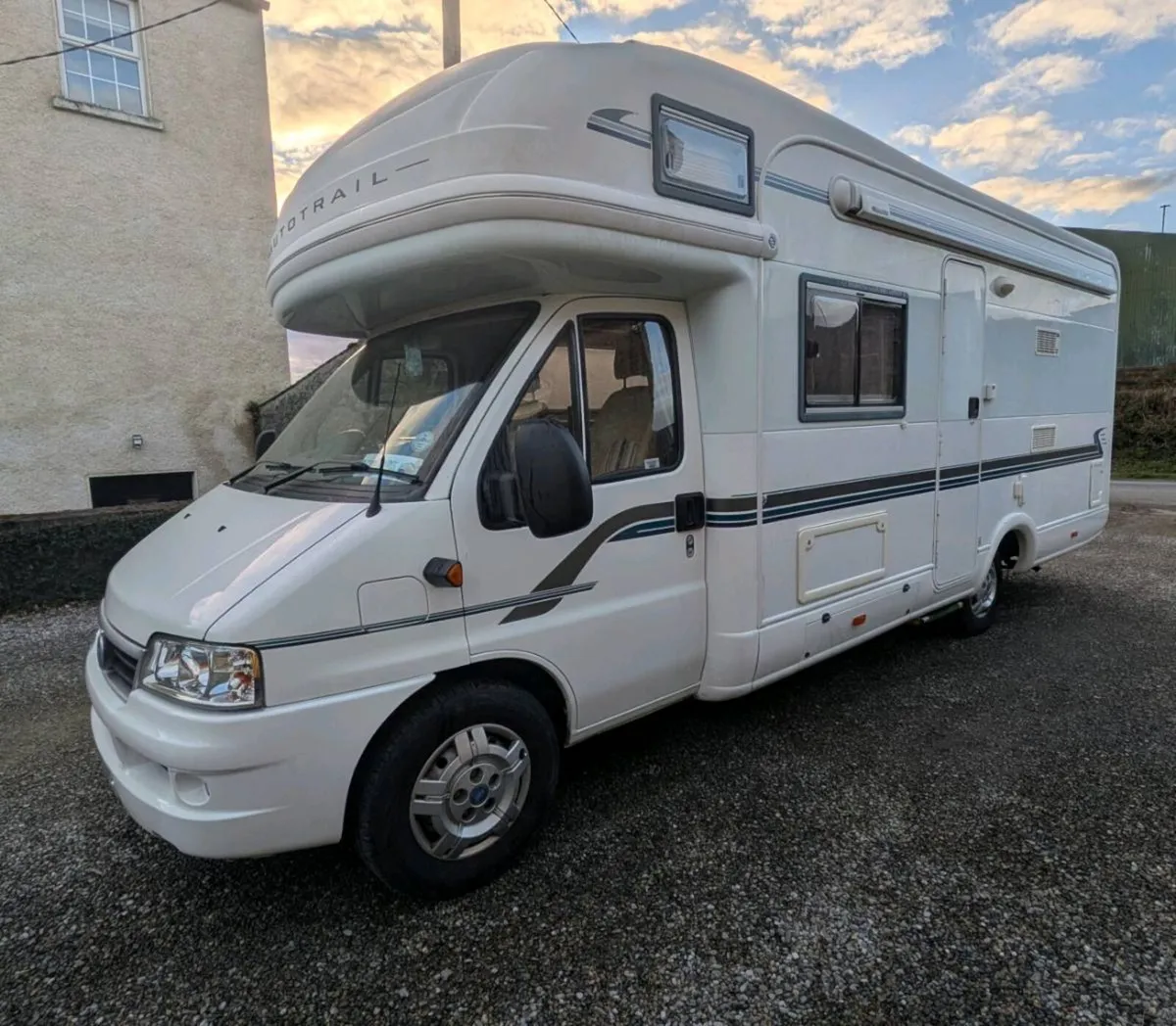 Autotrail Mohican Motorhome - Image 2