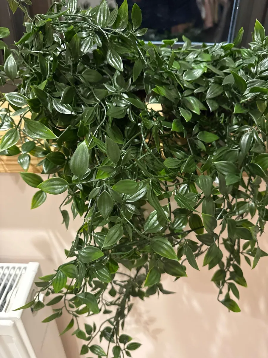 Fake flowers - Image 1