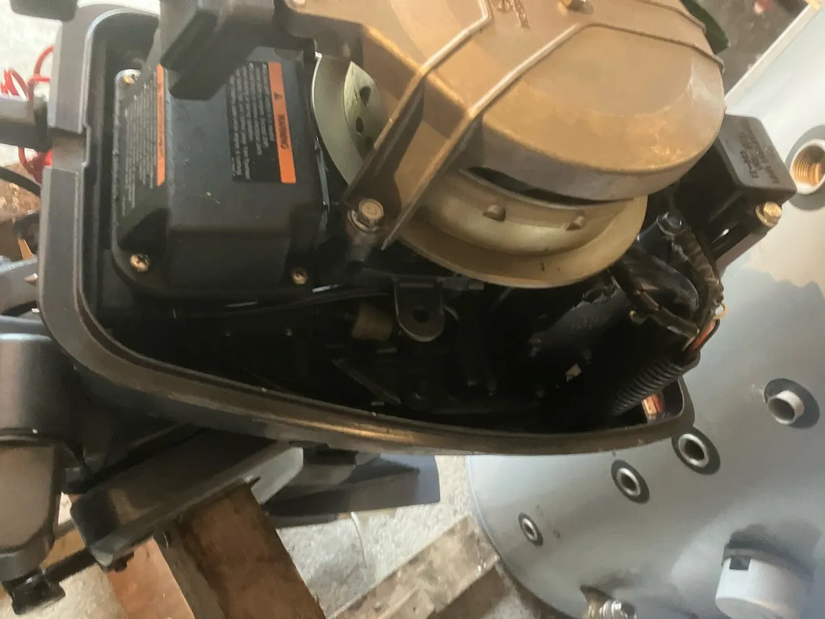 Yamaha 8 HP Outboard - Image 4