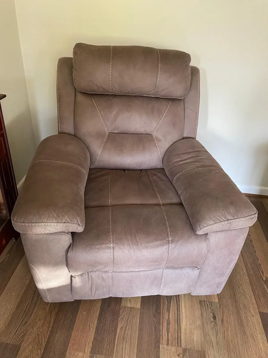 3 Piece Suite (2, 1+1) - Image 3