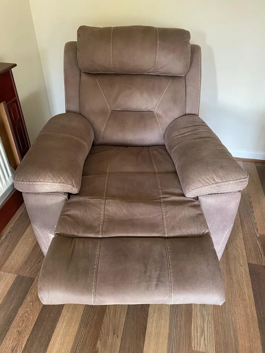 3 Piece Suite (2, 1+1) - Image 4