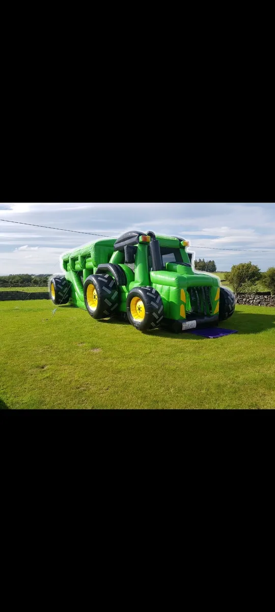 Tractor bouncy castle - Image 3