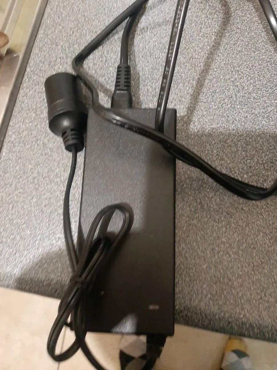 Tyre inflator pump new - Image 4