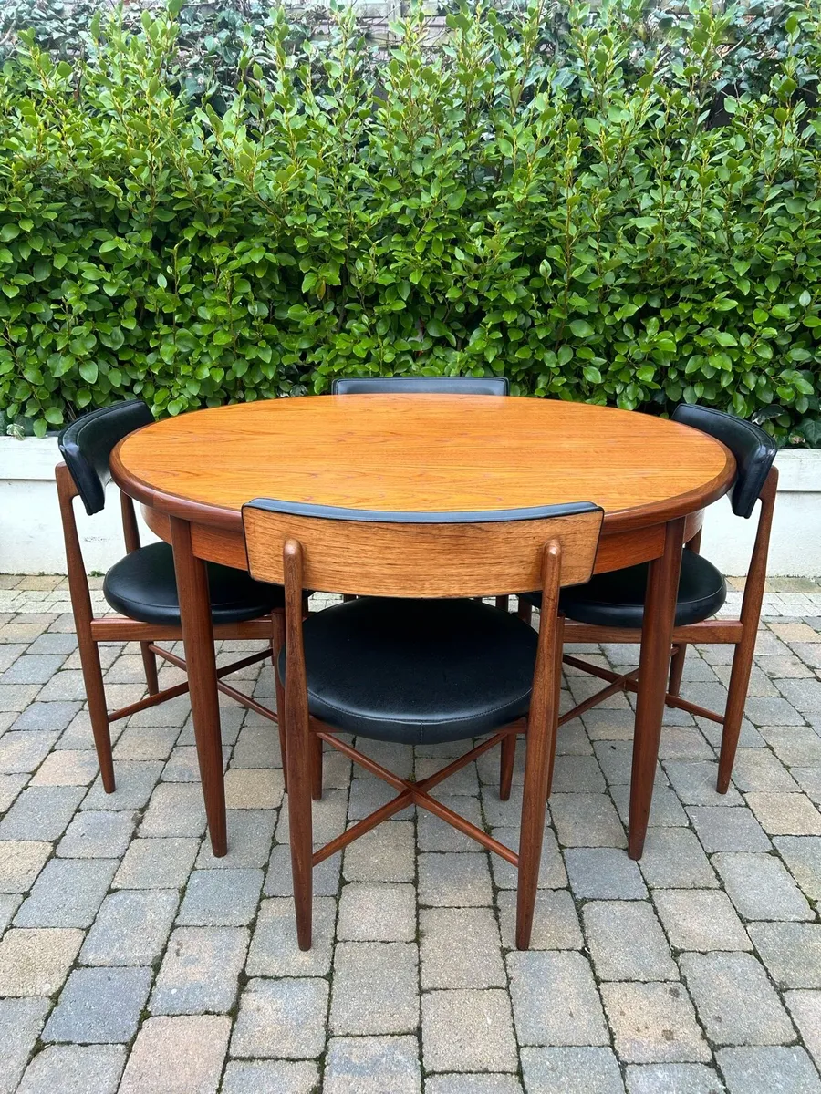 G Plan fresco round ( extendable) table & chairs - Image 3