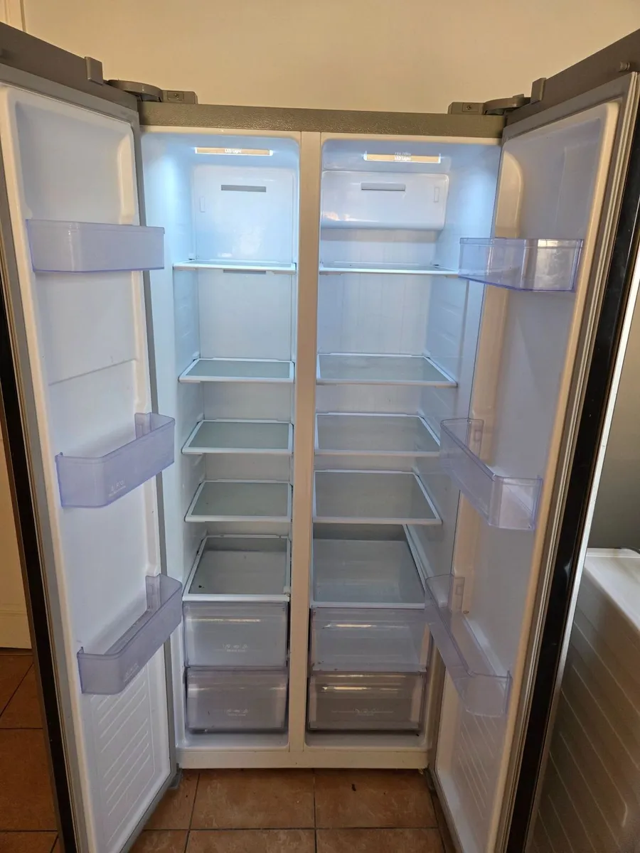 Powerpoint American Fridge Freezer - Image 3