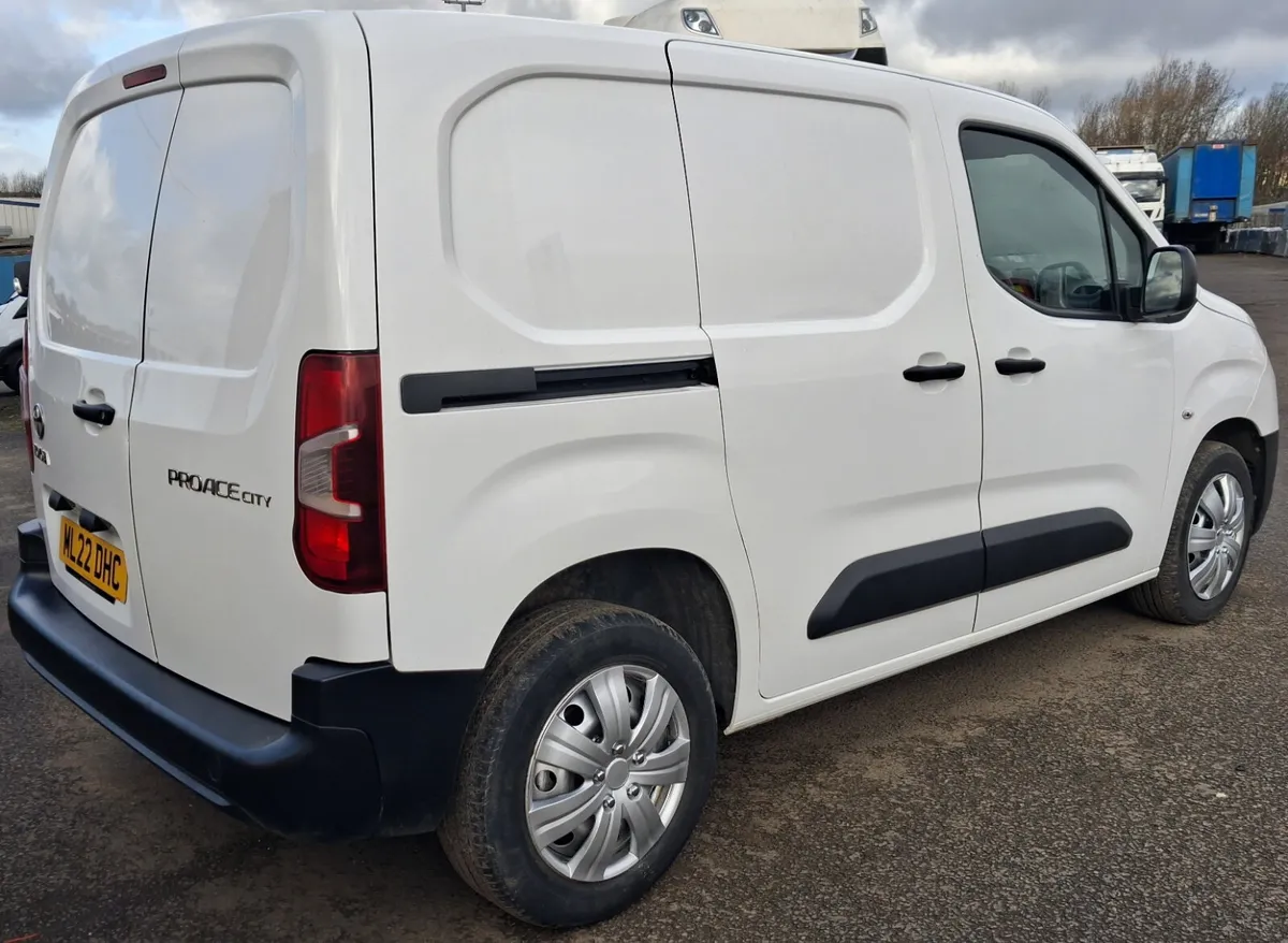 2022 Toyota ProAce City Small Panel Van - Image 4
