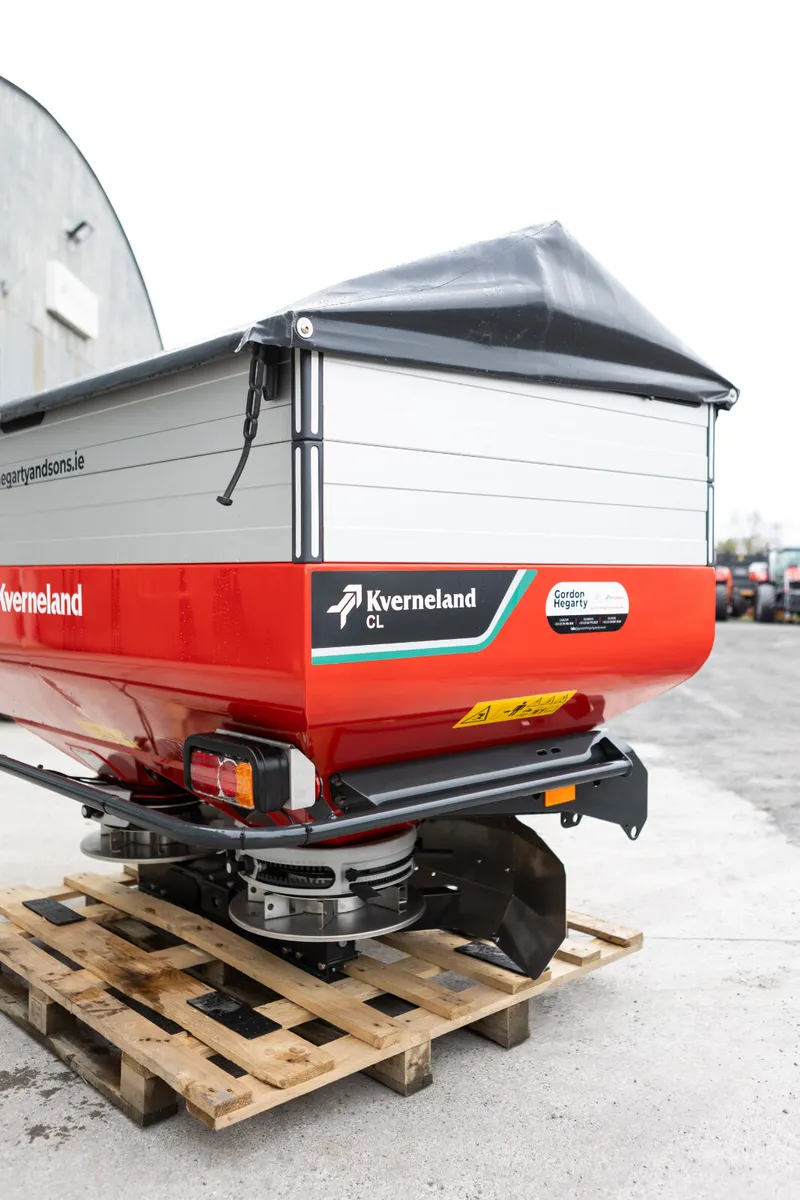 Kverneland Exacta CL fertiliser spreader - Image 4