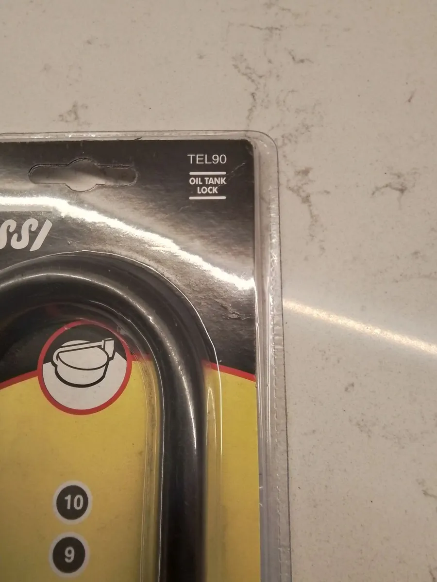 Oil tank lock - Image 2