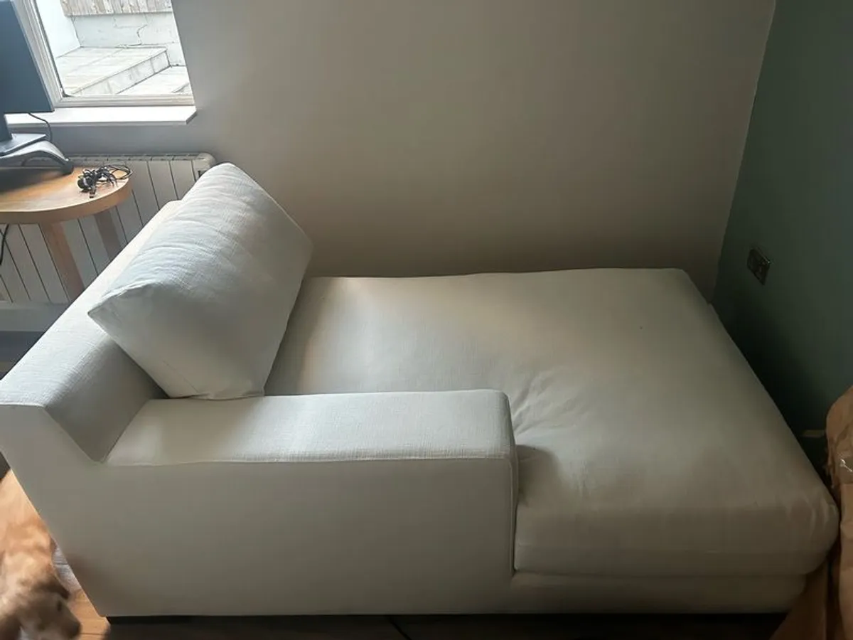 Pottery barn chaise long - Image 1