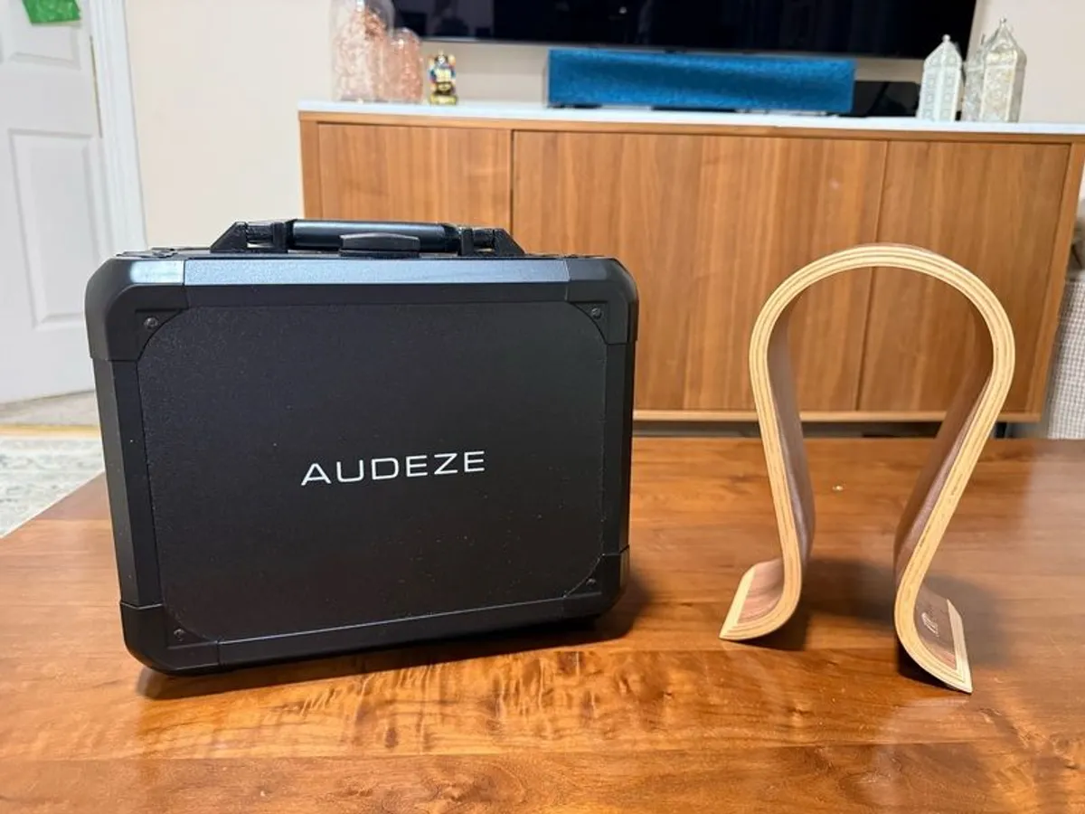 Audeze LCD 2 Closed back Headphones - Image 1